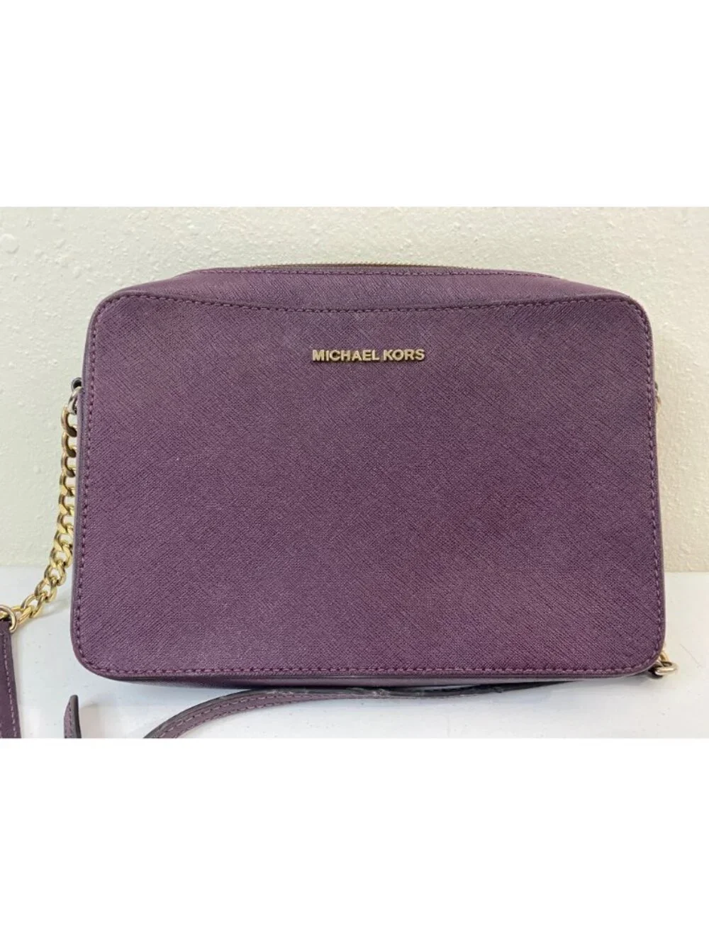 Michael Kors Crossbody Bag Purple Saffiano Leather Gold Chain Strap - Picture 4 of 12
